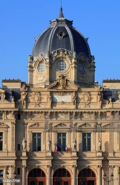 Tribunal De Commerce Clean